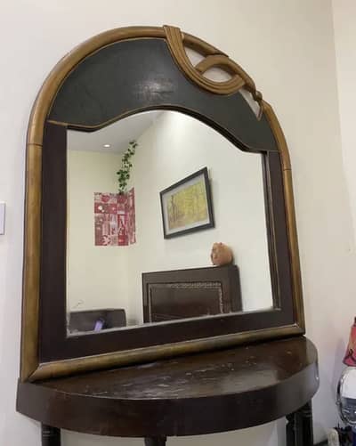 CONSOLE TABLE