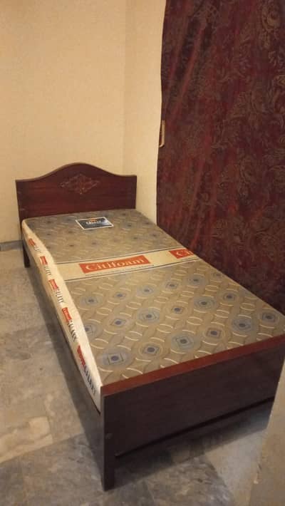 Single bed with Mattres