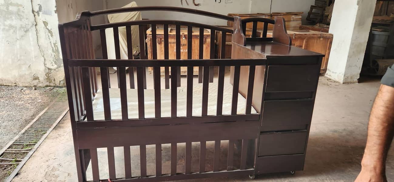Baby cot 1