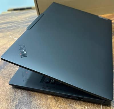 newly un-boxed lenovo t14 ultra 7, 256 SSD, 32GB ram new condition
