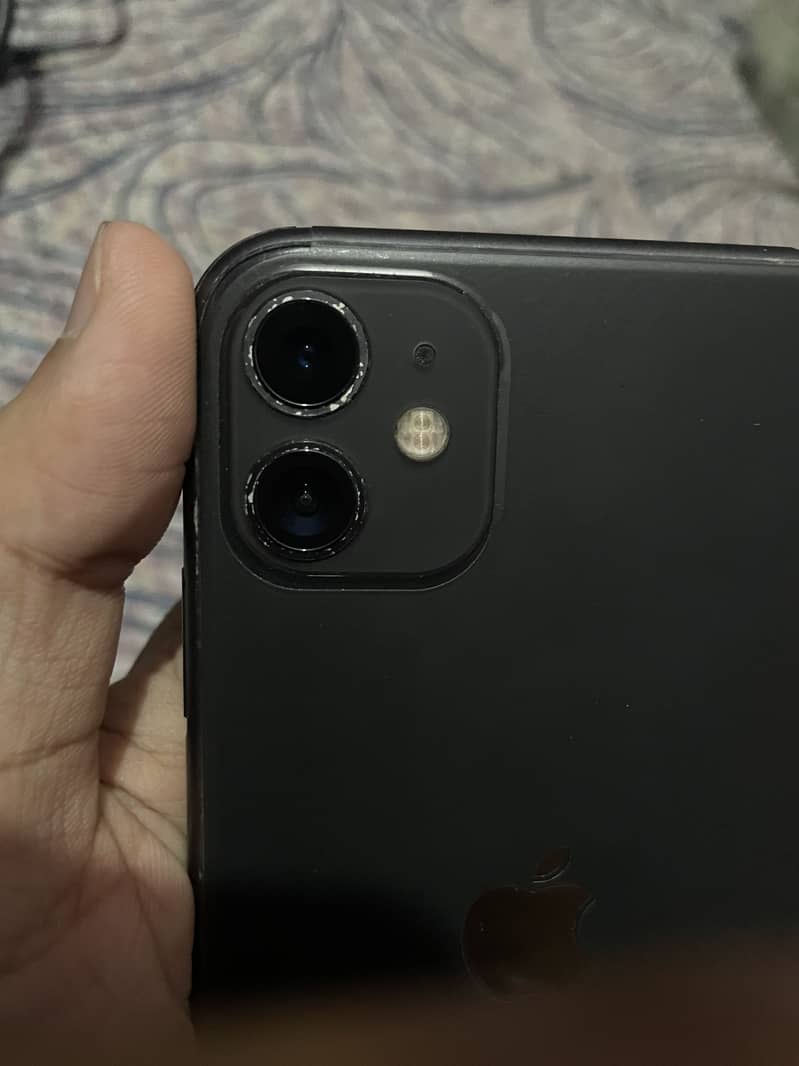 Apple iPhone 11 3