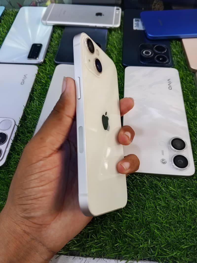 Apple iPhone 13 2