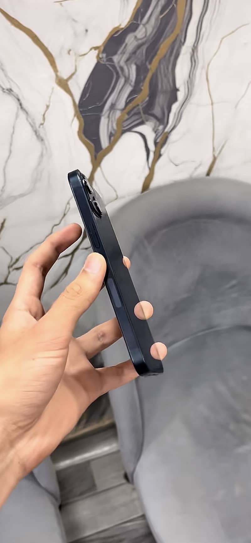 Apple iPhone 13 1