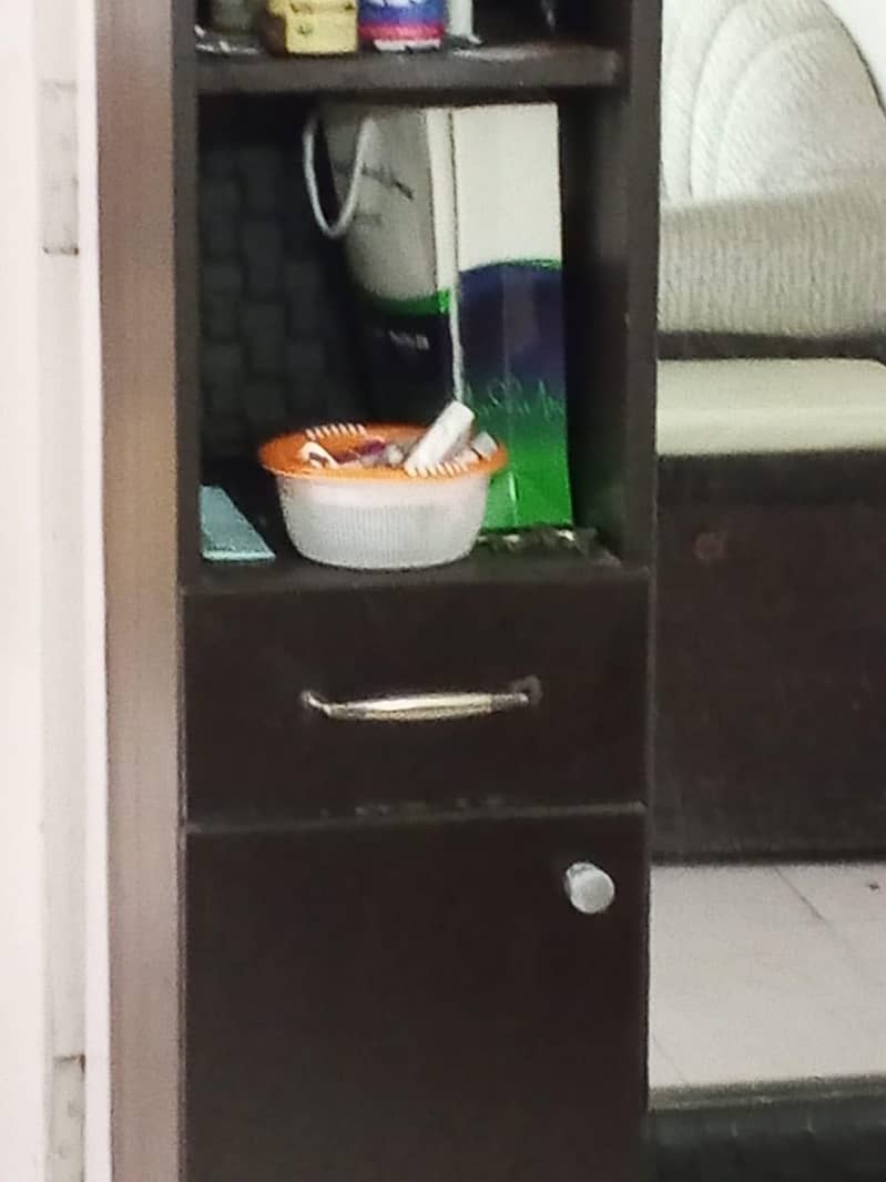 dressing table 4