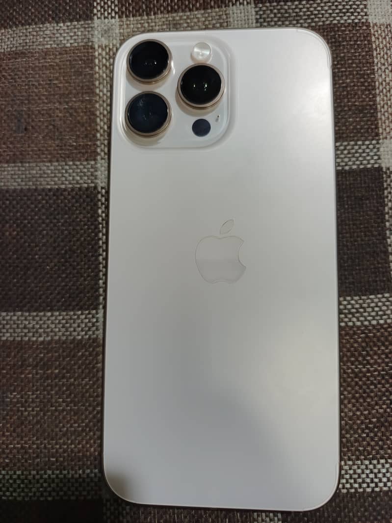 Apple iPhone 16 Pro Max 0