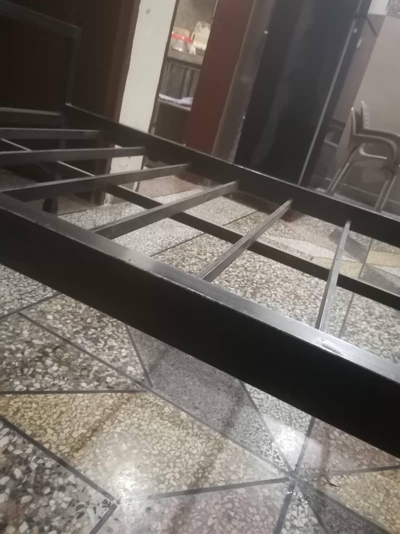 2 single bed (iron) 1