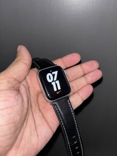 Apple Watch Series 4 - 40mm - Silver - 16GB