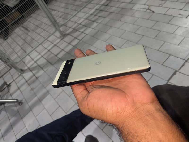 Google Pixel 6a 3