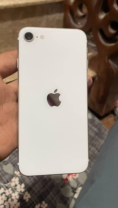 Apple iPhone SE