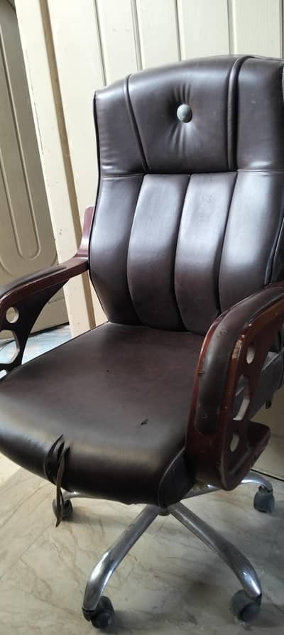 new condition Large size full with full option chair