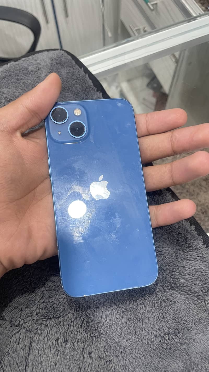 Apple iPhone 13 2