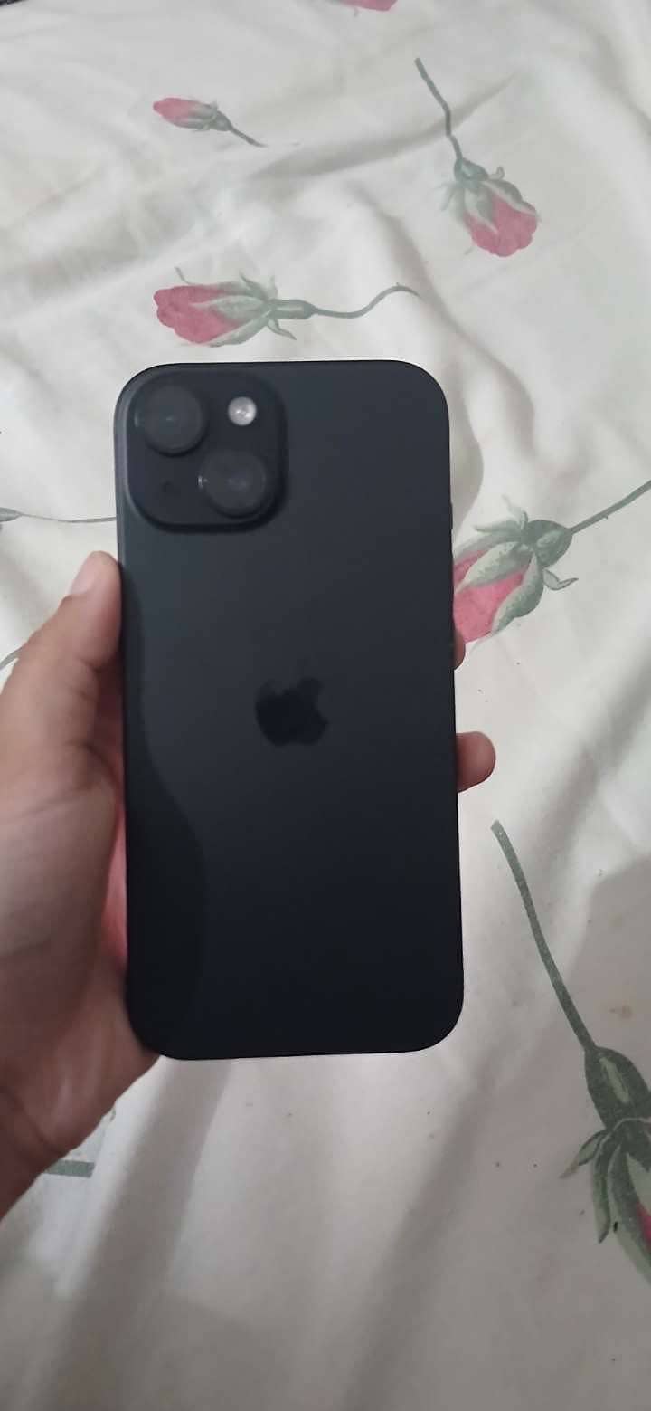 Apple iPhone 15 2