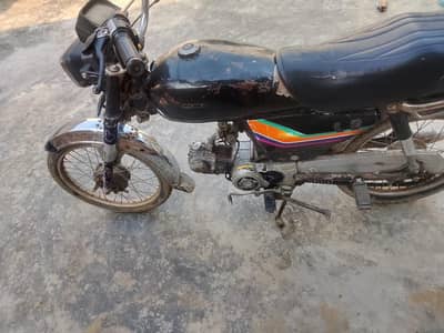 ingine ok tyer new chain grari new bike bilkul fit chalti ha
