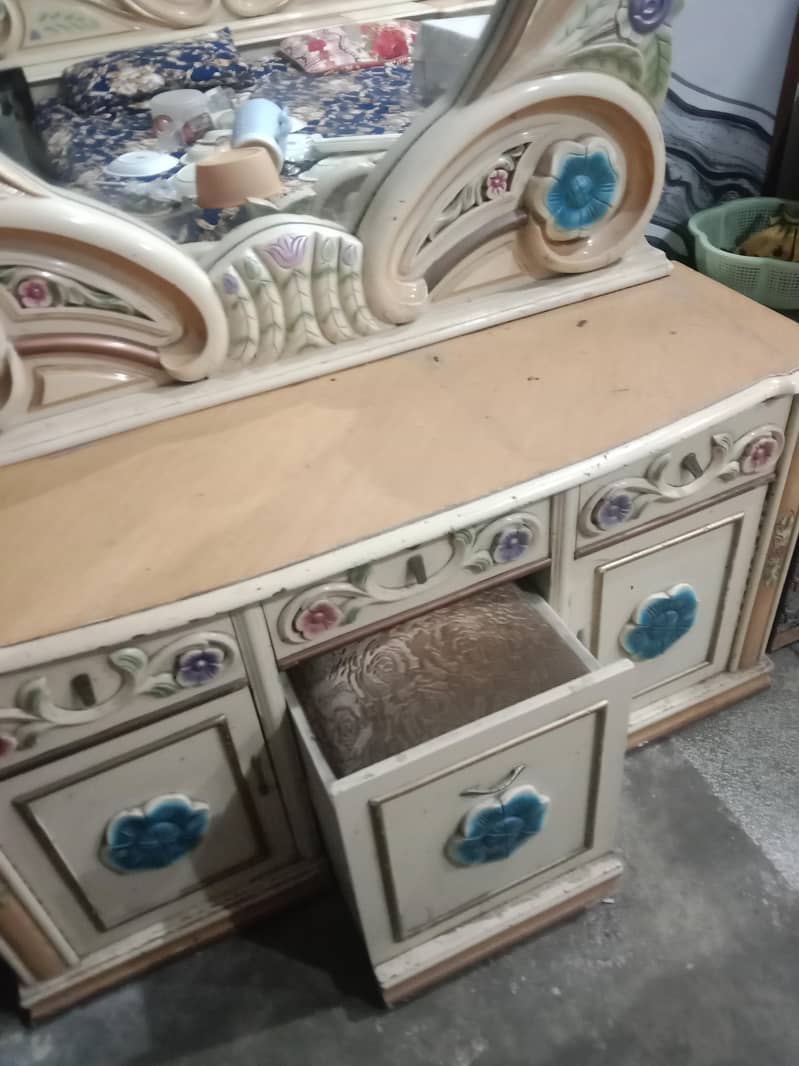 Dressing Table 2