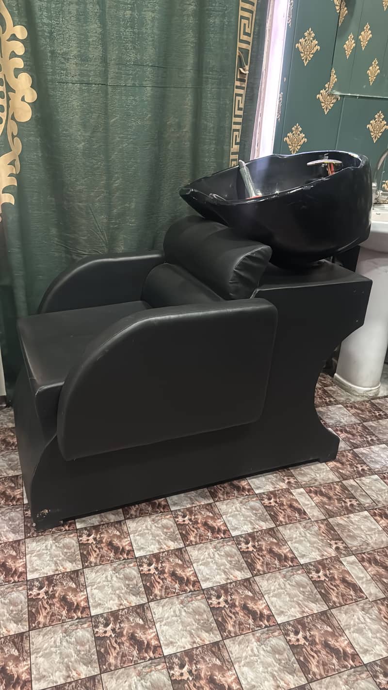 Shampoo unit sofa bench 1