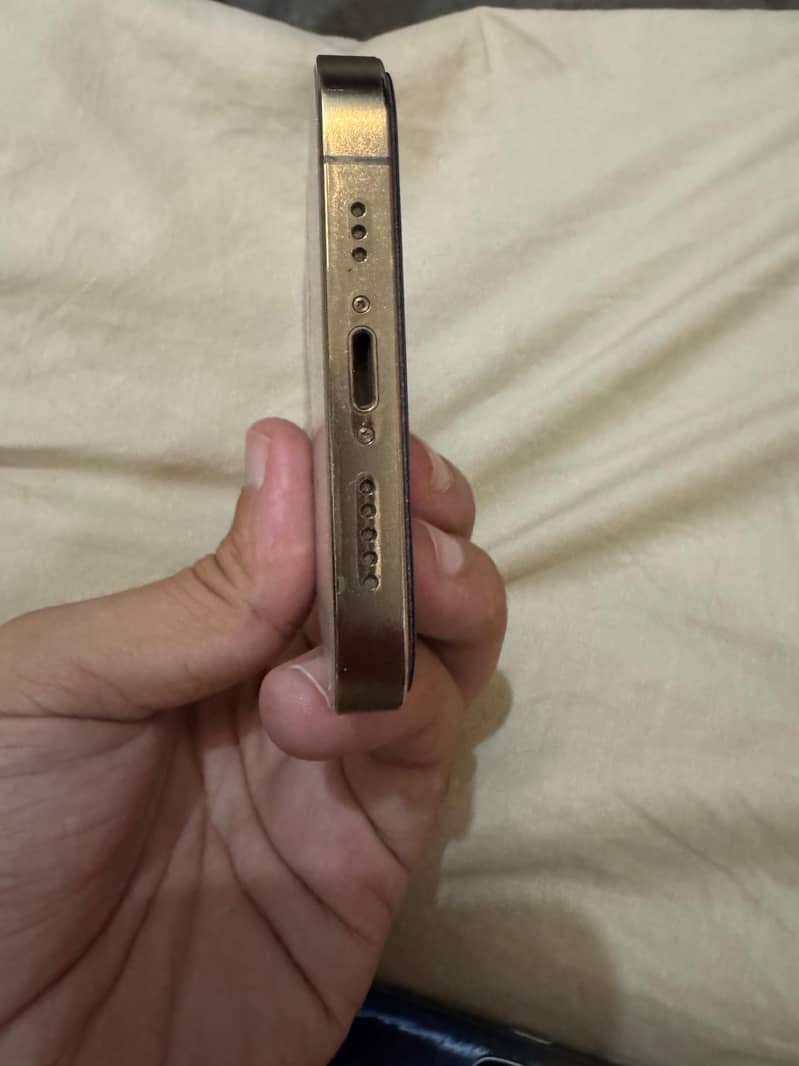 Apple iPhone 12 Pro 6
