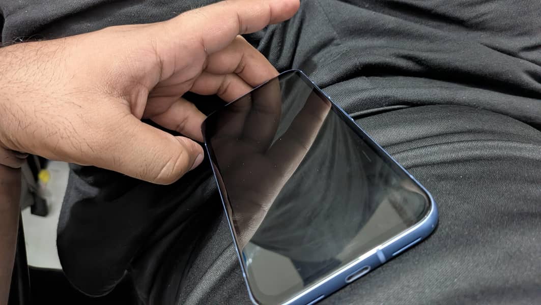 Google Pixel 8a 4