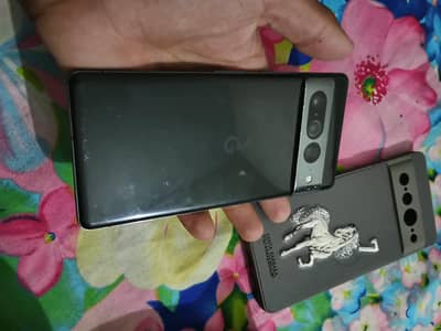 Google Pixel 7 Pro lcd change hogi or abi panel me liens h
