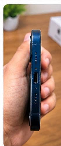 Apple iPhone 12 3