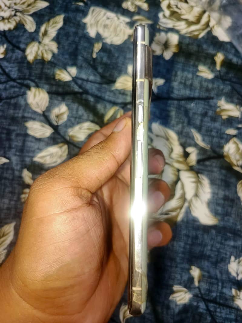 Google Pixel 7 Pro 8