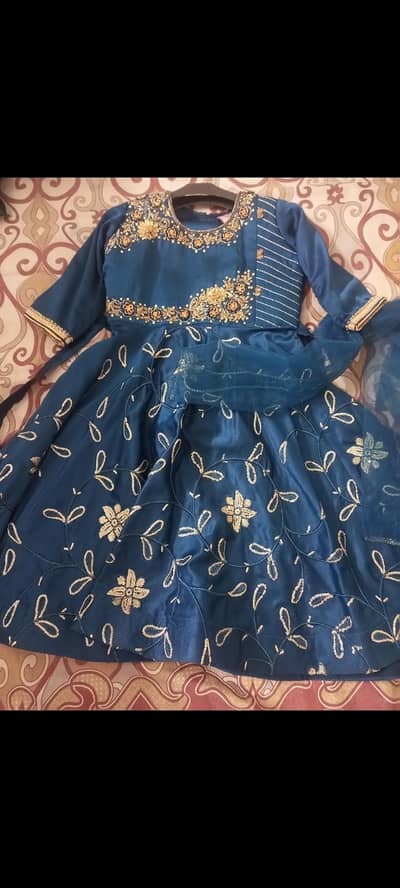 selling embroidery frock for 4 to 5yrs girl