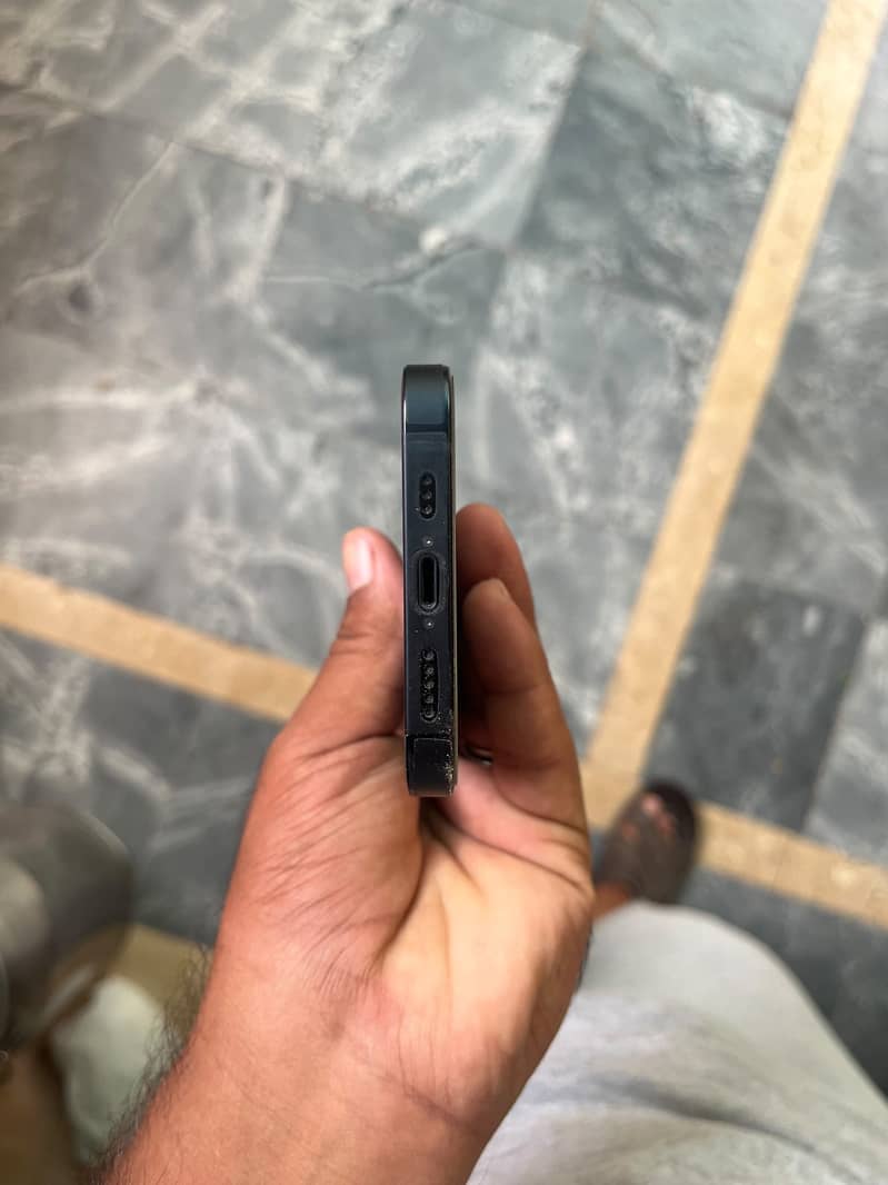 Apple iPhone 14 5
