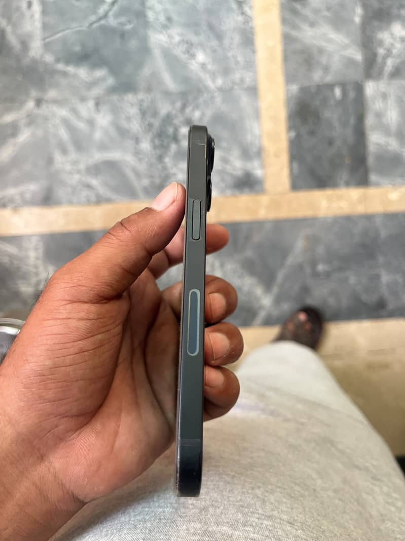 Apple iPhone 14 6