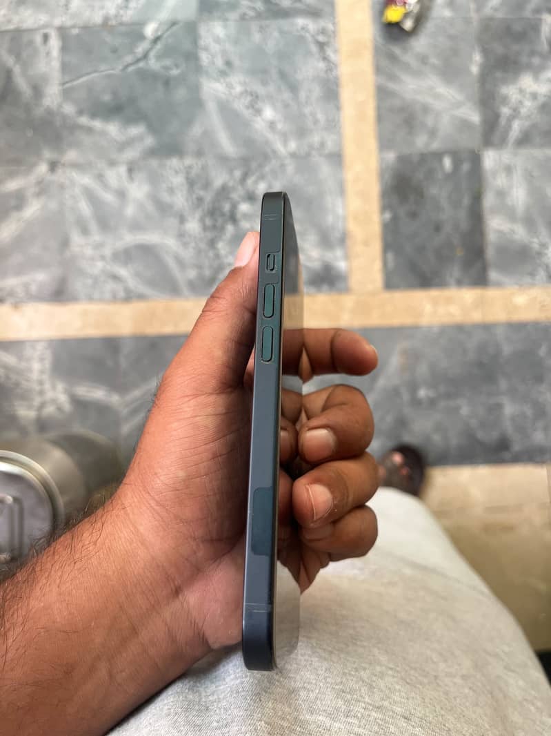 Apple iPhone 14 7
