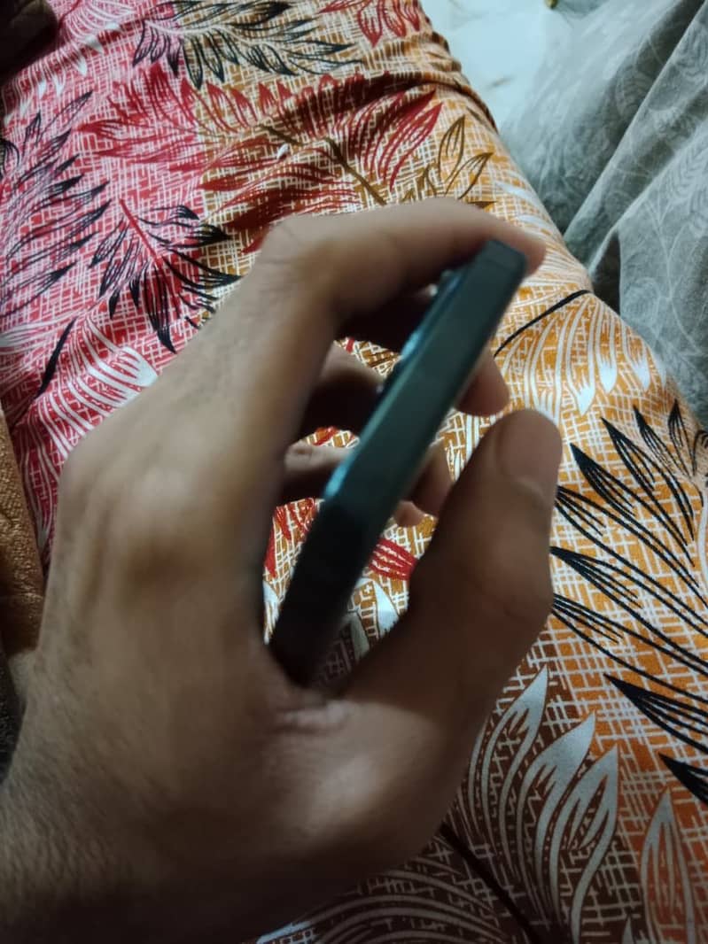 Apple iPhone 15 Pro Max 1