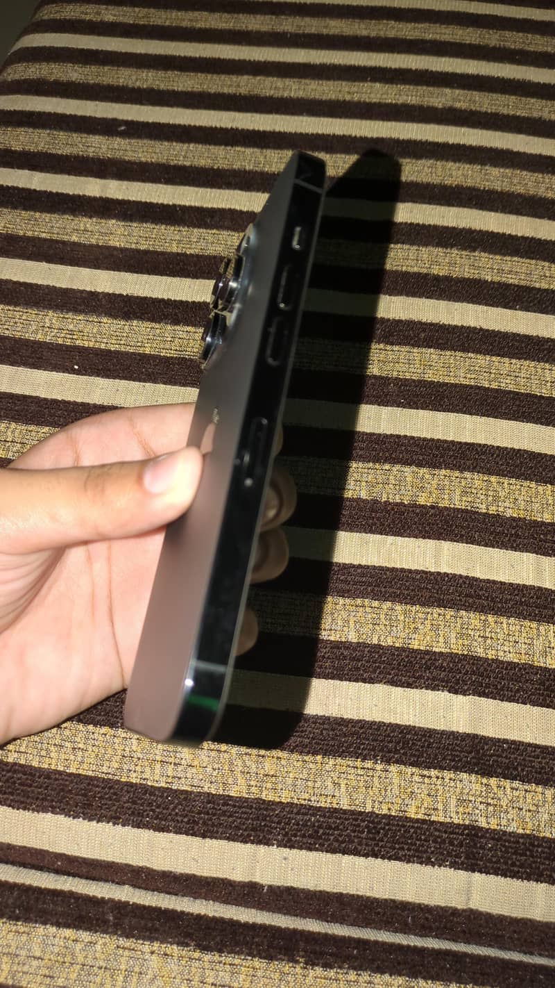 Apple iPhone 14 Pro 3