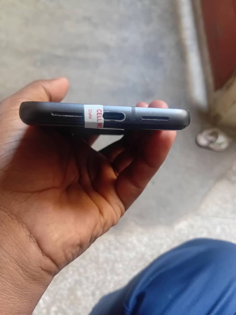 Google Pixel 8 3