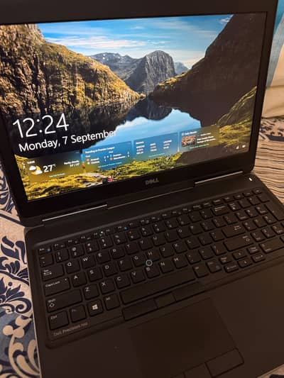 Dell Precision 7510 Core i5 6th Generation