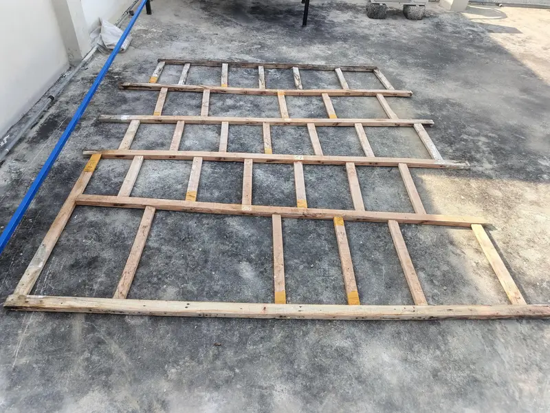 wood frame — photo 2