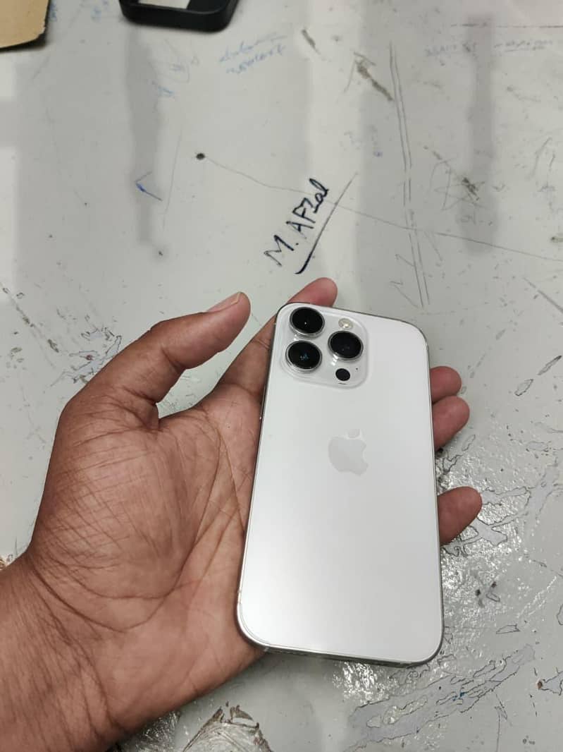 Apple iPhone 14 Pro 0