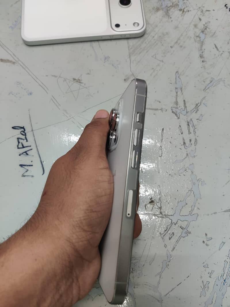 Apple iPhone 14 Pro 4
