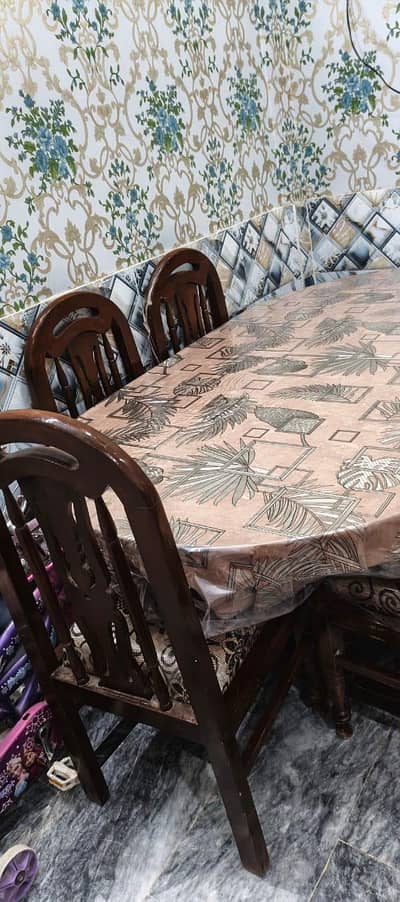 Dining table 6 seater