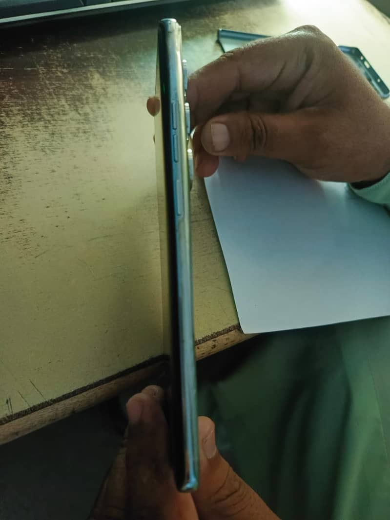 Tecno CAMON 40 Pro 5