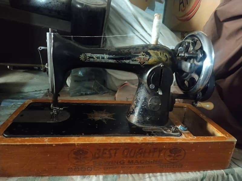sewing machine 4