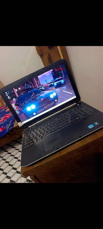 Dell core i5۔ screen 17"