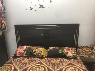 urgent Queen size bed for sale with spring mattress