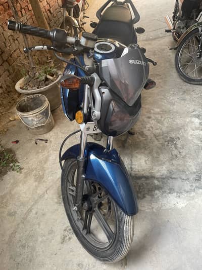 Suzuki GSX 125