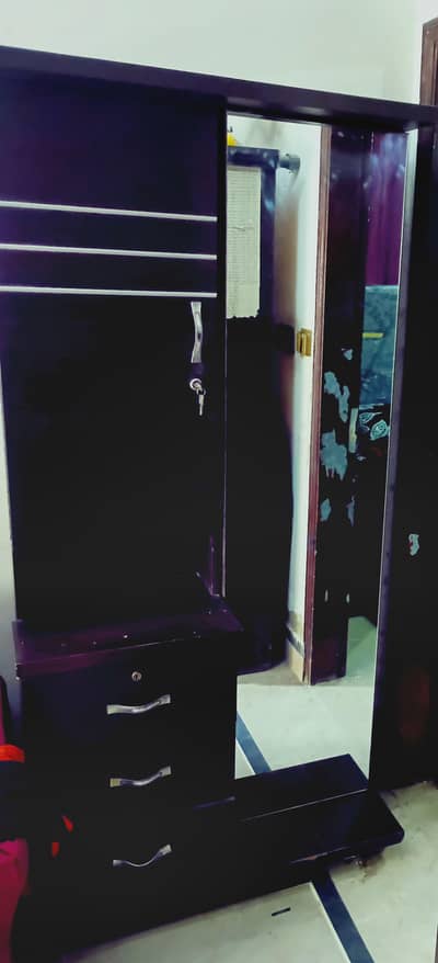 sliding glass-dressing Table