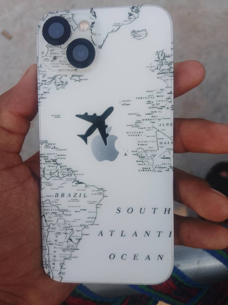 Apple iPhone 13 2