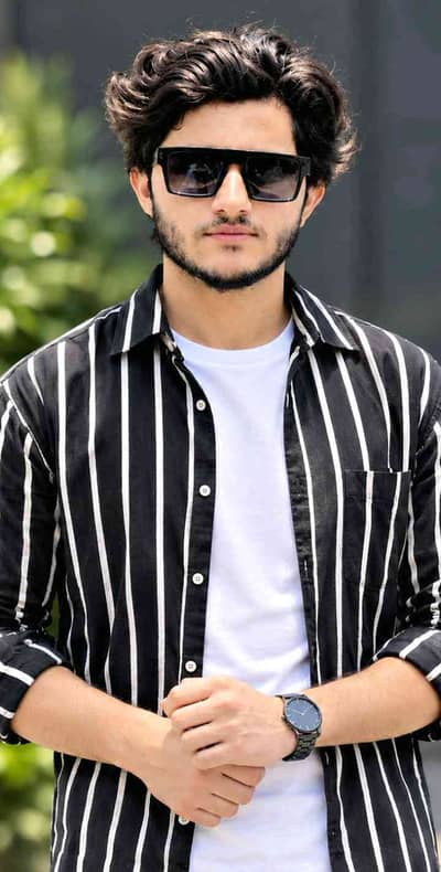 Gohar HASNAIN 769