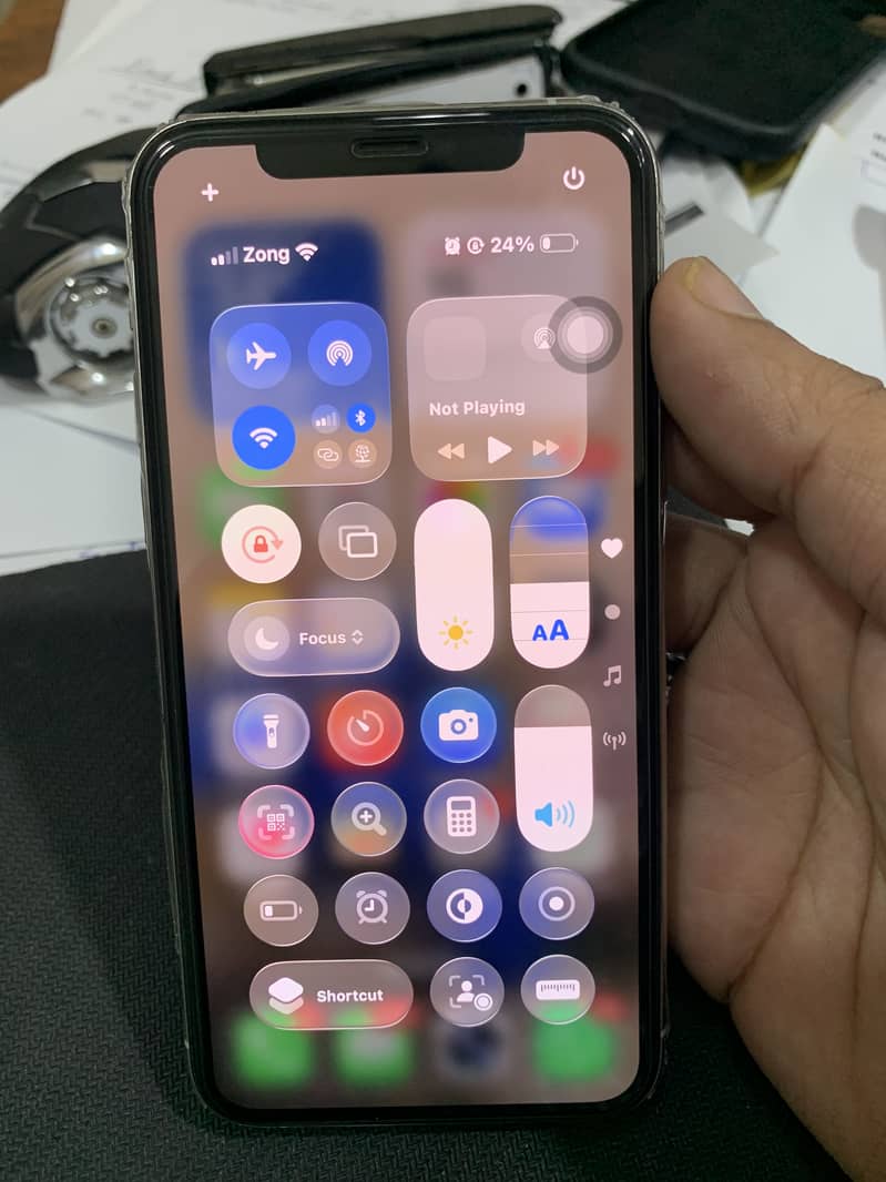 Apple iPhone 11 Pro 4