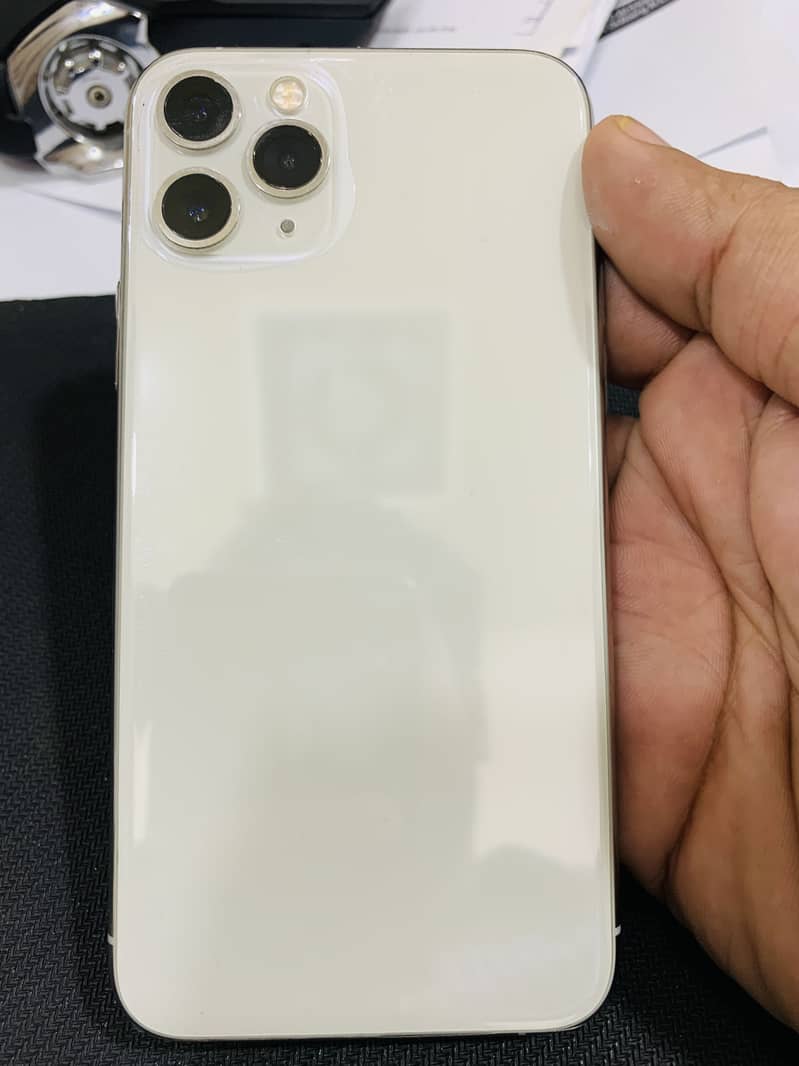Apple iPhone 11 Pro 9
