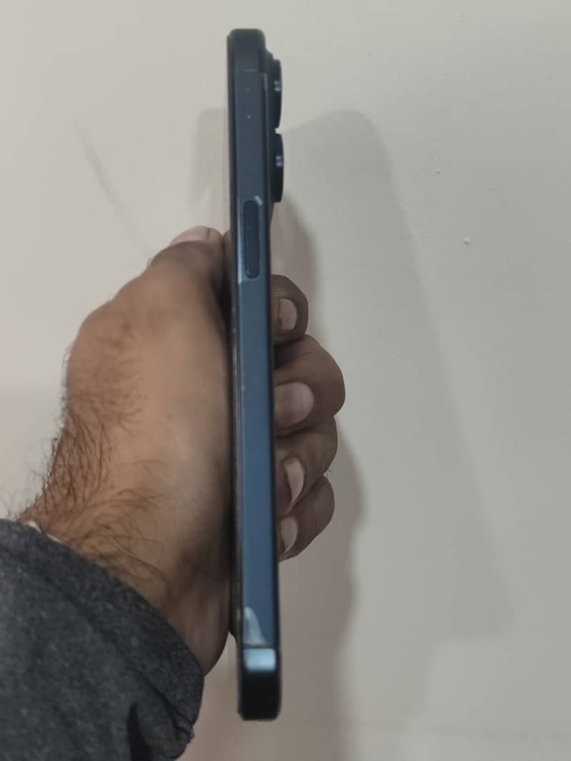 Apple iPhone 15 Pro Max 1