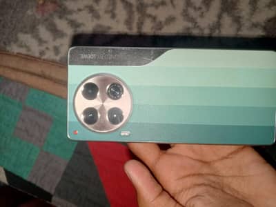 Tecno CAMON 30