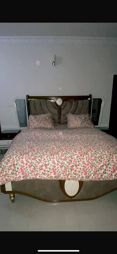 Affordable Turkish style bed set