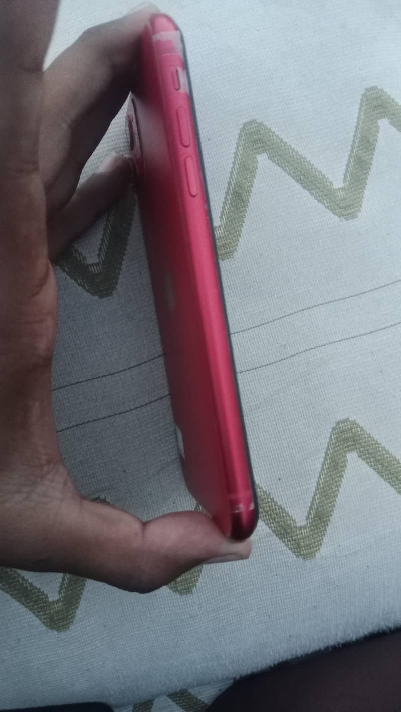 Apple iPhone 11 0